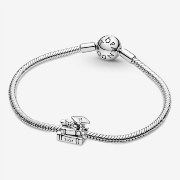 2022 Graduation Charm Pandora