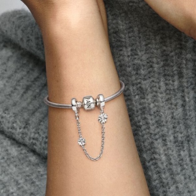 Daisy Flower Safety Chain Charm Pandora