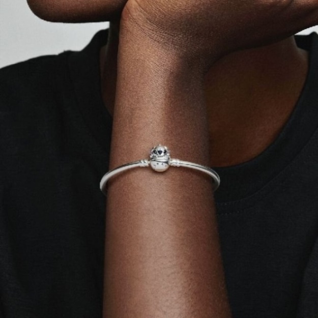 Disney Stitch Biting Clasp Bangle Pandora