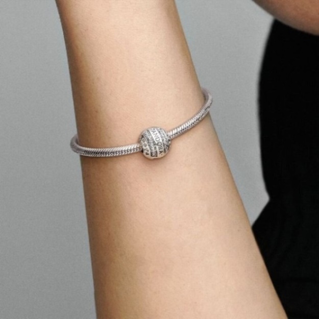 Logo Round Clip Charms Pandora