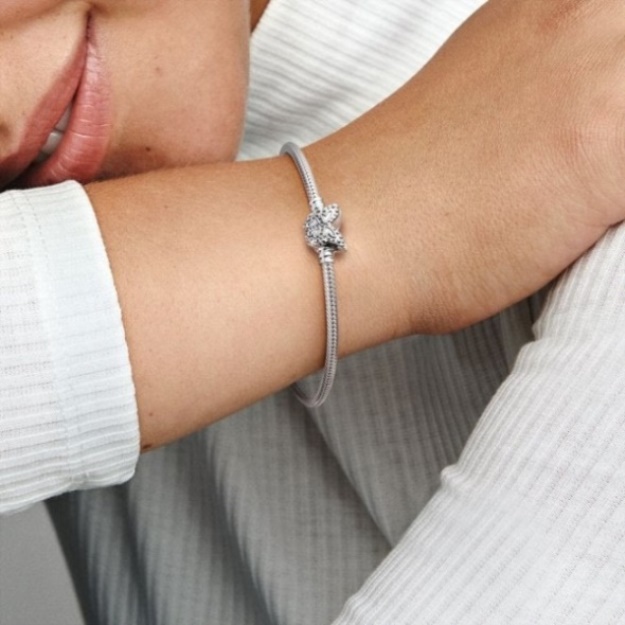 Moments Butterfly Clasp Snake Chain Bracelet Pandora