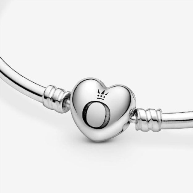 Moments Heart Clasp Bangle Pandora