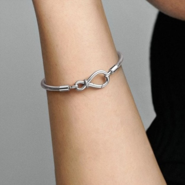 Moments Infinity Knot Pandora Brand Snake Chain Bracelet
