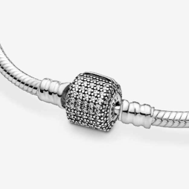 Moments Sparkling Pave Clasp Snake Chain Bracelet Pandora