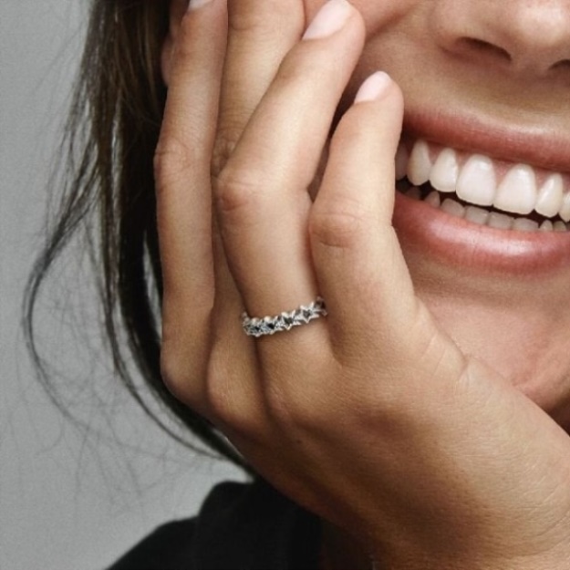 Pandora Band of Asymmetric Stars Fashion Ring