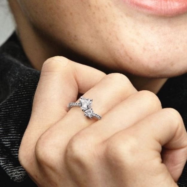 Pandora Double Heart Sparkling Ring