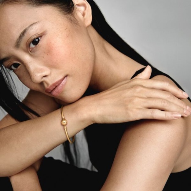 Pandora Moments Bangle Gold