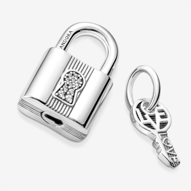 Pandora Moments Padlock Heart Bracelet Gift Set