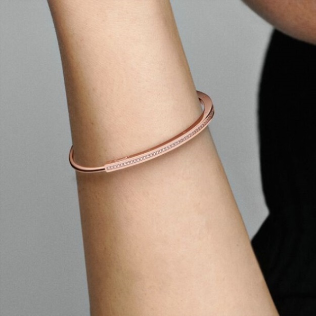 Pandora Signature I-D Pave Bangle Rose Gold Plated