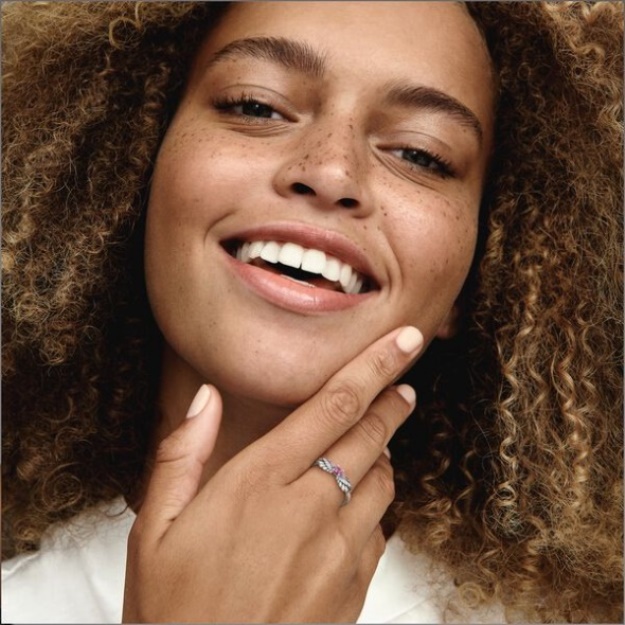 Pandora Sparkling Angel Wings Ring