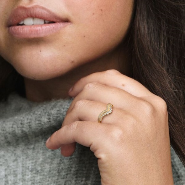Pandora Timeless Wish Tiara Ring Gold Plated