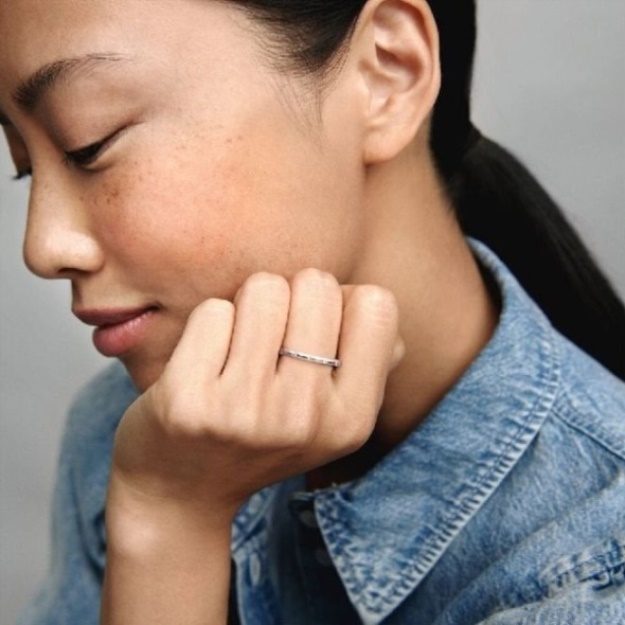 Rose Brand Pandora Simple Sparkling Band Ring
