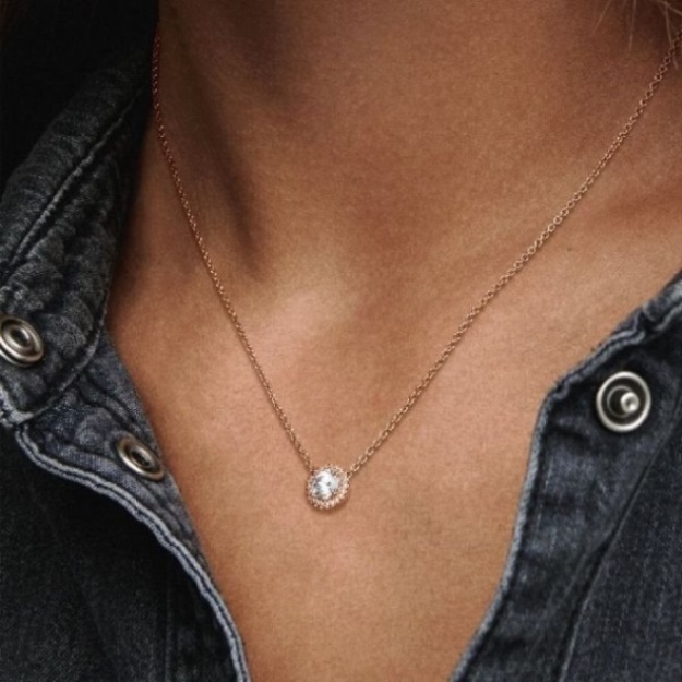 Rose Round Sparkle Halo Necklace Pandora
