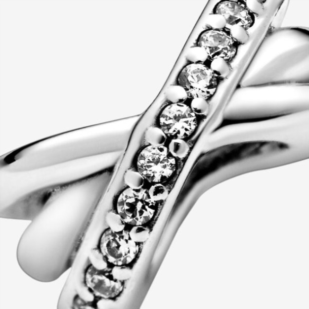 Sparkling And Polished Lines Spacer Charm Pandora
