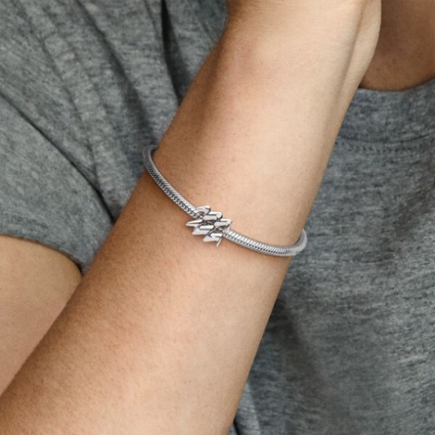 Sparkling Aquarius Zodiac Charm Pandora