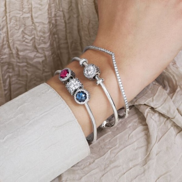 Sparkling Dark Blue Charm Pandora