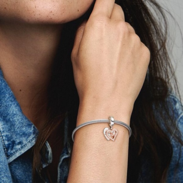 Sparkling Freehand Heart Dangle Charm Pandora
