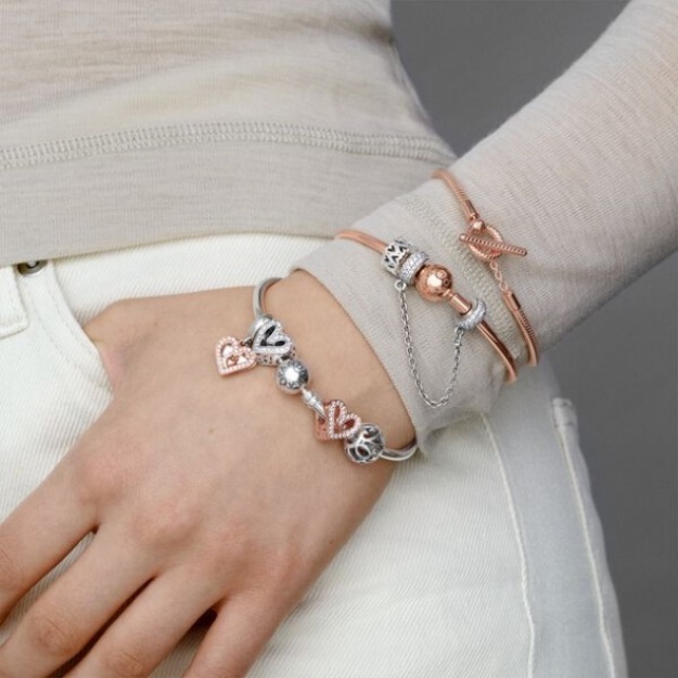Sparkling Freehand Heart Dangle Charm Pandora