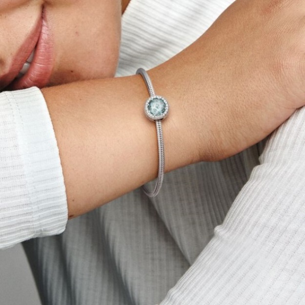 Sparkling Glacier Blue Charm Pandora
