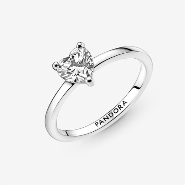 Sparkling Heart Solitaire Ring Pandora