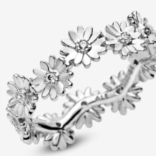 Sparkling Pandora Daisy Flower Crown Ring
