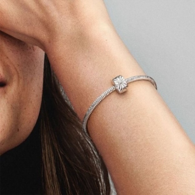 Sparkling Sunburst Clip Charms Pandora