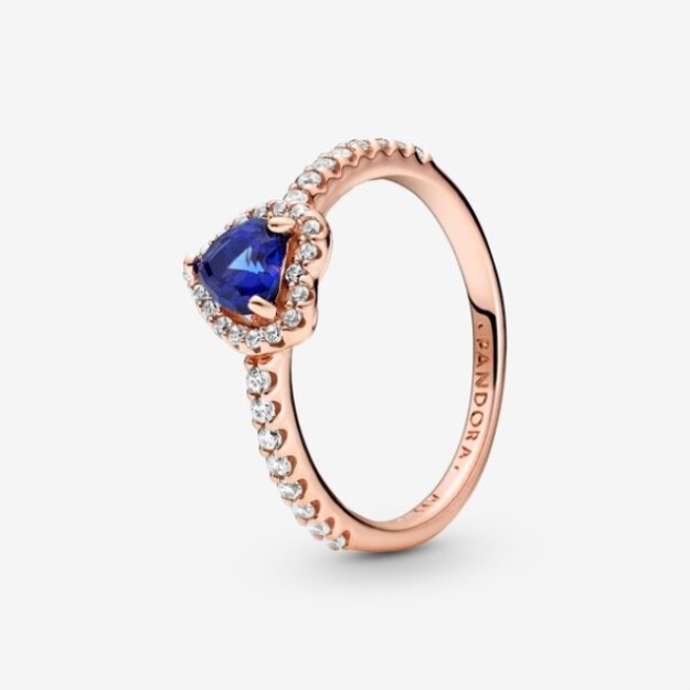 Sparkling Blue Elevated Heart Ring Pandora