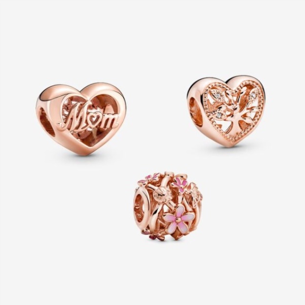 Family Loves Mom Charm Trio Pandora